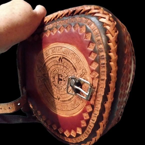 Vintage HAND-Tooled MEXICAN Leather BOHO Style Bag; AZTEC Calendar Design. - Picture 6 of 8